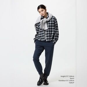 Uniqlo AIRISM Women’s Navy Extra Stretch Active Jogger Pants | Size M